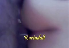 پسربچه ویدئو را به عنوان دوست دخترش در حمام پر می کند، سپس او اصرار سوپرفیلم ایرانی دارد که او را بکشد و او را دمار از روزگارمان درآورد و دیک را از دیک بکشد، یک ویدئو آماتور خوب